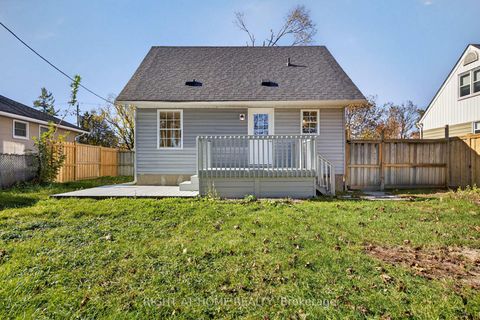 Photo 5 at 11 Newton Street, Wellington, Barrie