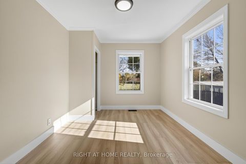 Photo 19 at 11 Newton Street, Wellington, Barrie