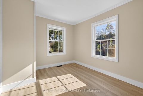 Photo 23 at 11 Newton Street, Wellington, Barrie