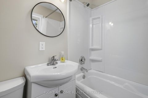 Photo 25 at 11 Newton Street, Wellington, Barrie