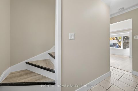 Photo 27 at 11 Newton Street, Wellington, Barrie