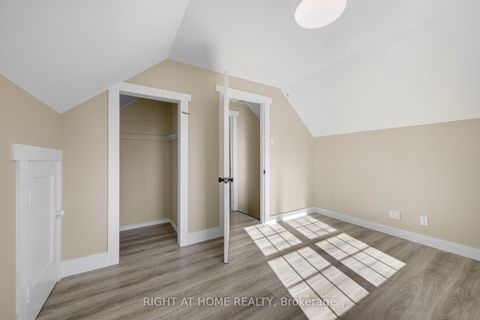 Photo 32 at 11 Newton Street, Wellington, Barrie