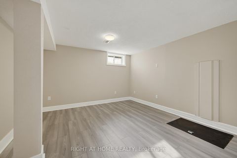 Photo 36 at 11 Newton Street, Wellington, Barrie