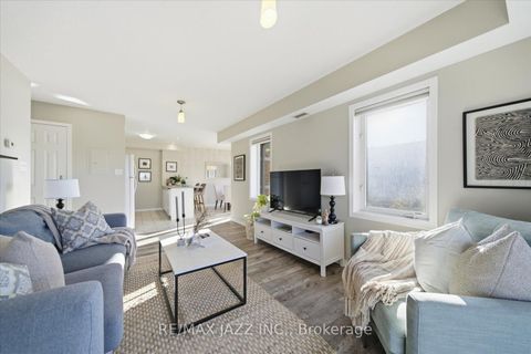 Photo 9 at 310 - 132 Aspen Springs Drive, Bowmanville, Clarington