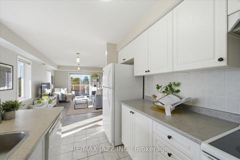 Photo 10 at 310 - 132 Aspen Springs Drive, Bowmanville, Clarington