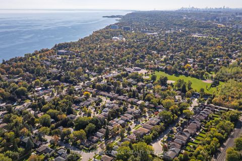 Photo 40 at 28 Tivoli Court, Guildwood, Toronto