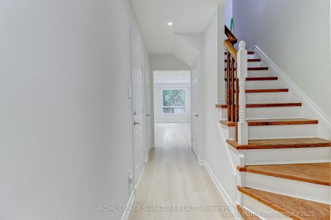 Photo 5 at 135 Kelso Crescent, Maple, Vaughan