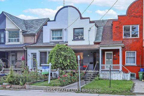 Photo 1 at 758 Richmond Street W, Niagara, Toronto