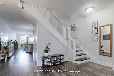 Photo 18 at 758 Richmond Street W, Niagara, Toronto