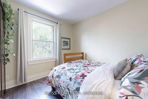 Photo 25 at 758 Richmond Street W, Niagara, Toronto