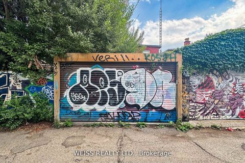 Photo 45 at 758 Richmond Street W, Niagara, Toronto