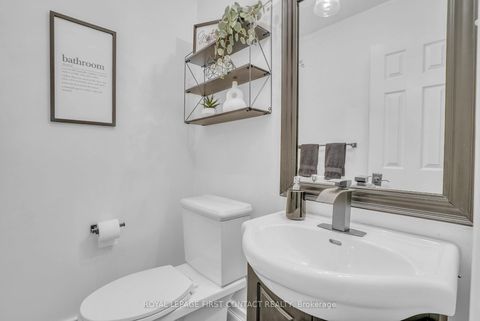 Photo 15 at 1328 Vincent Crescent, Alcona, Innisfil