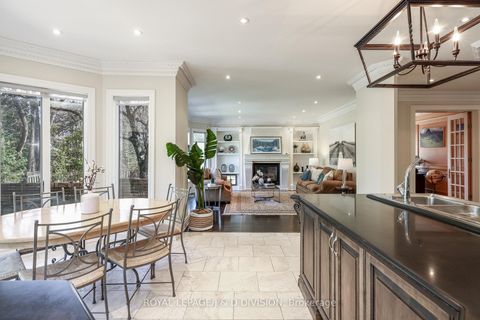 Photo 10 at 82 Munro Boulevard, Windfields, Toronto