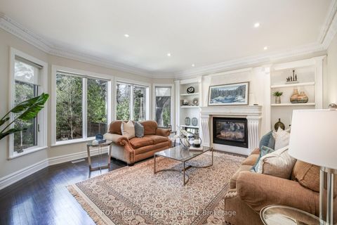 Photo 12 at 82 Munro Boulevard, Windfields, Toronto