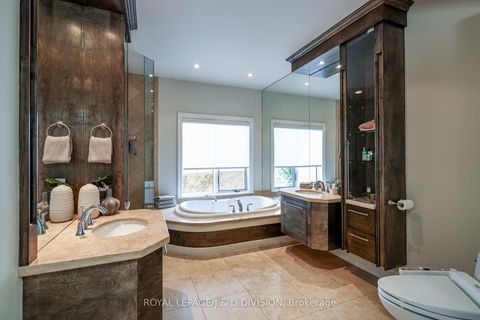 Photo 17 at 82 Munro Boulevard, Windfields, Toronto