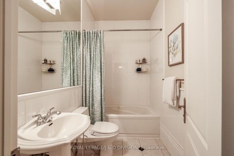 Photo 23 at 82 Munro Boulevard, Windfields, Toronto