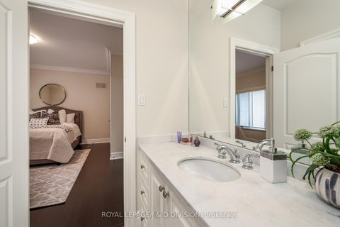 Photo 24 at 82 Munro Boulevard, Windfields, Toronto