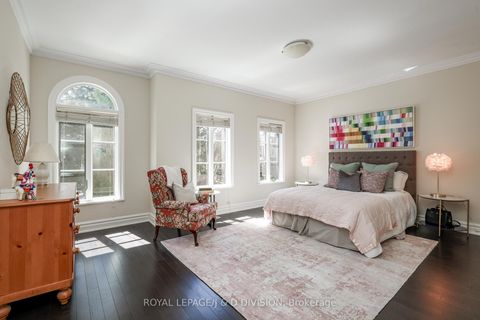 Photo 25 at 82 Munro Boulevard, Windfields, Toronto