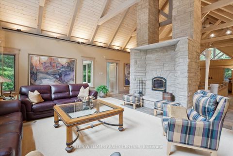 Photo 9 at 6 Country Heights Drive, Rural Richmond Hill, Richmond Hill