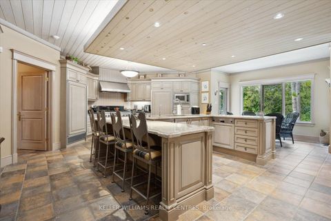 Photo 12 at 6 Country Heights Drive, Rural Richmond Hill, Richmond Hill