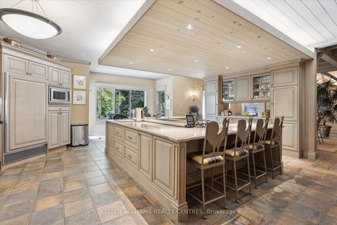 Photo 13 at 6 Country Heights Drive, Rural Richmond Hill, Richmond Hill