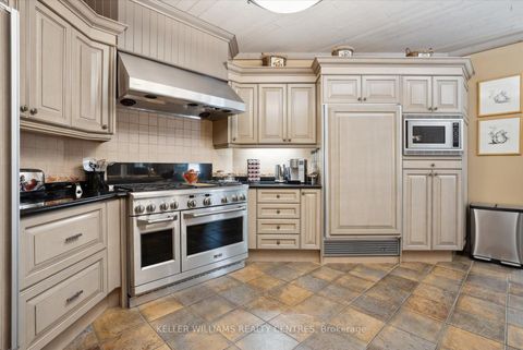 Photo 14 at 6 Country Heights Drive, Rural Richmond Hill, Richmond Hill