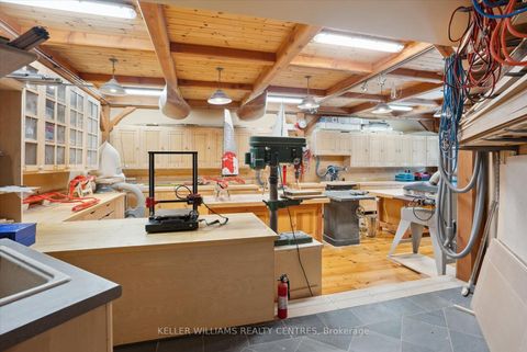 Photo 41 at 6 Country Heights Drive, Rural Richmond Hill, Richmond Hill