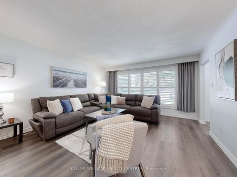 Photo 1 at 814 Arnold Crescent, College Manor, Newmarket