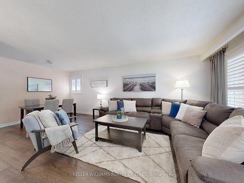 Photo 3 at 814 Arnold Crescent, College Manor, Newmarket