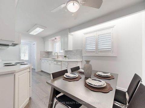 Photo 7 at 814 Arnold Crescent, College Manor, Newmarket