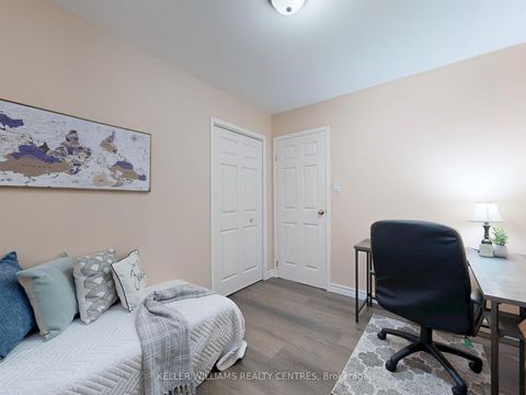 Photo 9 at 814 Arnold Crescent, College Manor, Newmarket