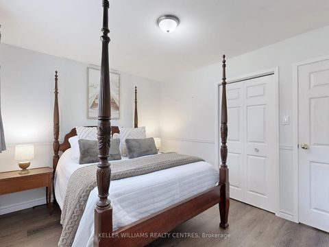 Photo 12 at 814 Arnold Crescent, College Manor, Newmarket