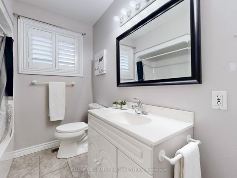 Photo 13 at 814 Arnold Crescent, College Manor, Newmarket