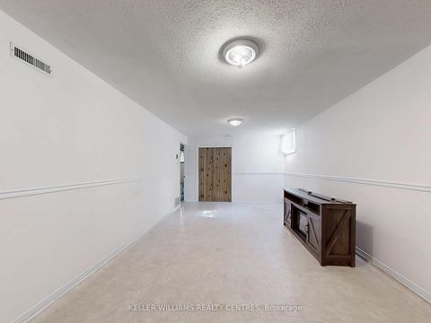 Photo 16 at 814 Arnold Crescent, College Manor, Newmarket