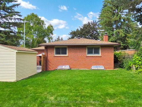 Photo 22 at 814 Arnold Crescent, College Manor, Newmarket