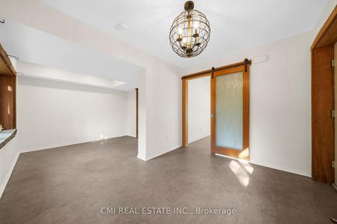 Photo 28 at 43 Perry Street, Queen's Park, Barrie