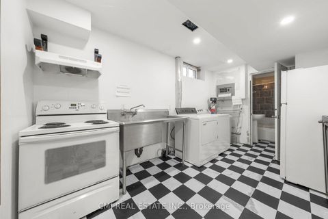 Photo 34 at 43 Perry Street, Queen's Park, Barrie