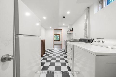 Photo 35 at 43 Perry Street, Queen's Park, Barrie