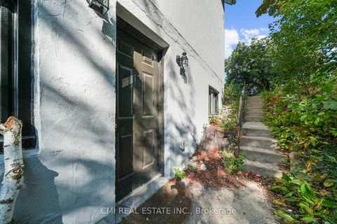 Photo 37 at 43 Perry Street, Queen's Park, Barrie