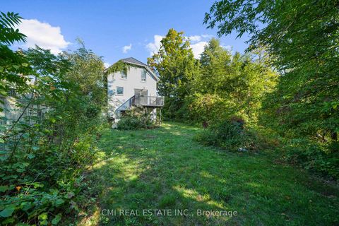 Photo 38 at 43 Perry Street, Queen's Park, Barrie