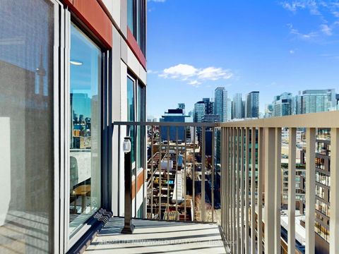 Photo 19 at LPH03 - 2 Augusta Avenue, Waterfront Communities C1, Toronto