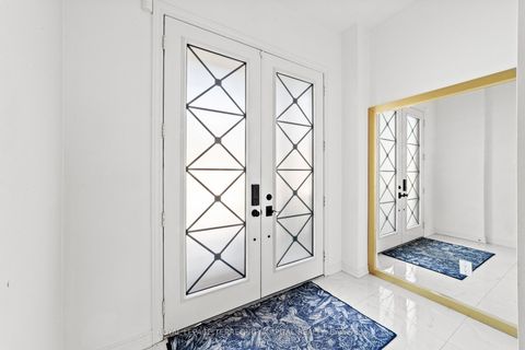 Photo 2 at 144 Pine Hill Crescent, Aurora Estates, Aurora