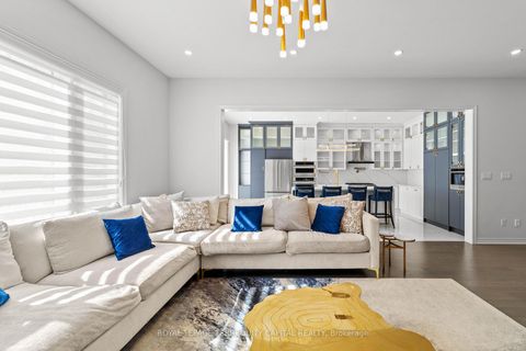 Photo 8 at 144 Pine Hill Crescent, Aurora Estates, Aurora