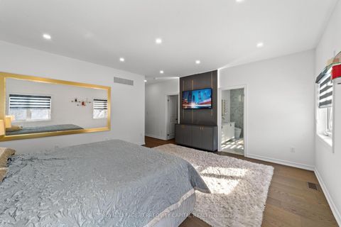 Photo 20 at 144 Pine Hill Crescent, Aurora Estates, Aurora