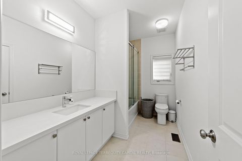 Photo 28 at 144 Pine Hill Crescent, Aurora Estates, Aurora