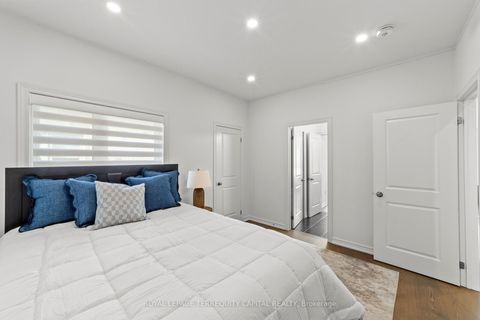 Photo 29 at 144 Pine Hill Crescent, Aurora Estates, Aurora