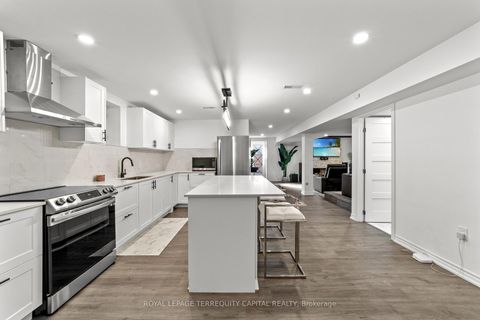 Photo 34 at 144 Pine Hill Crescent, Aurora Estates, Aurora