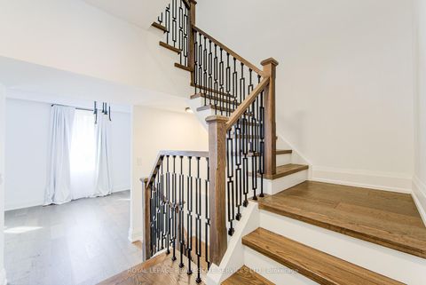 Photo 15 at 27 Poplar Crescent, Aurora Highlands, Aurora