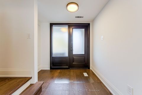 Photo 30 at 27 Poplar Crescent, Aurora Highlands, Aurora