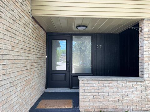 Photo 37 at 27 Poplar Crescent, Aurora Highlands, Aurora